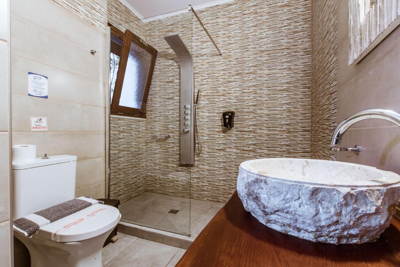 Deluxe Hotel La Canea Esterno foto
